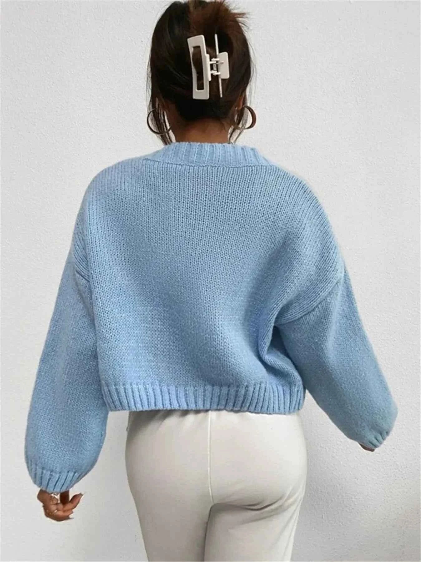 Contrast Cloud Pattern Cropped Button-Up Cardigan 651b228ad03245c9ab478fc9bf371343-Max-Origin