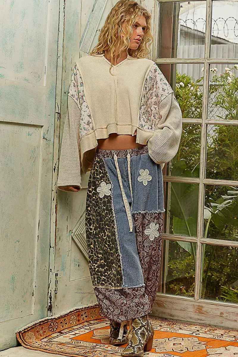 POL Mix Thermal Floral Pattern Quilted Knit Cropped Top with Raw Edge Detail 652e48aa-ae7b-4f35-b00d-d9e940dbc826-Max-Origin