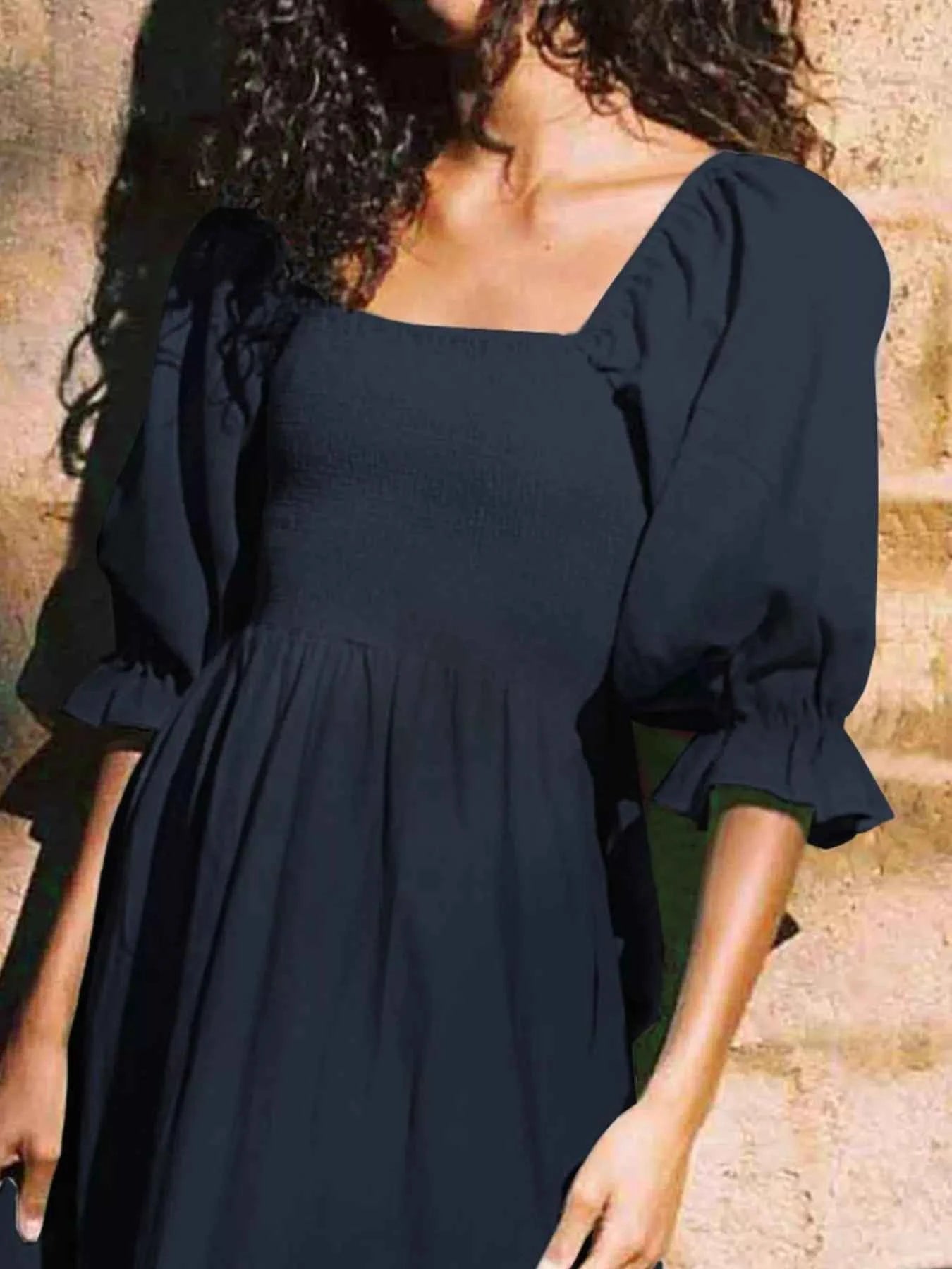 Smocked Puff Sleeves Midi Dress 6545bc0b-8e92-4dd7-8aab-7c5a022fbb29-Max-Origin