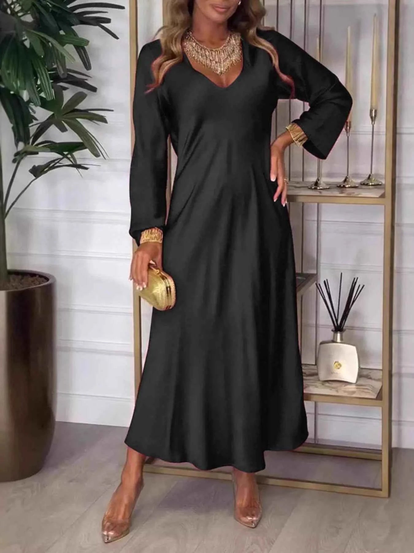 Full Size V-Neck Long Sleeve Midi Dress Plus Size Black 657e53e6e53f4666991c44cb8293f841-Max-Origin