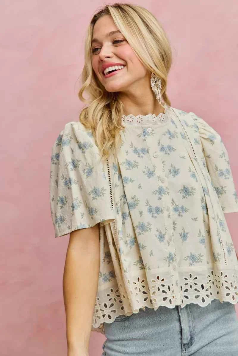 SO ME Floral Print Lace Trim Flutter Sleeves Blouse 6597ba2f-9e6d-4aaa-95d5-e1724e0f8548-Max-Origin