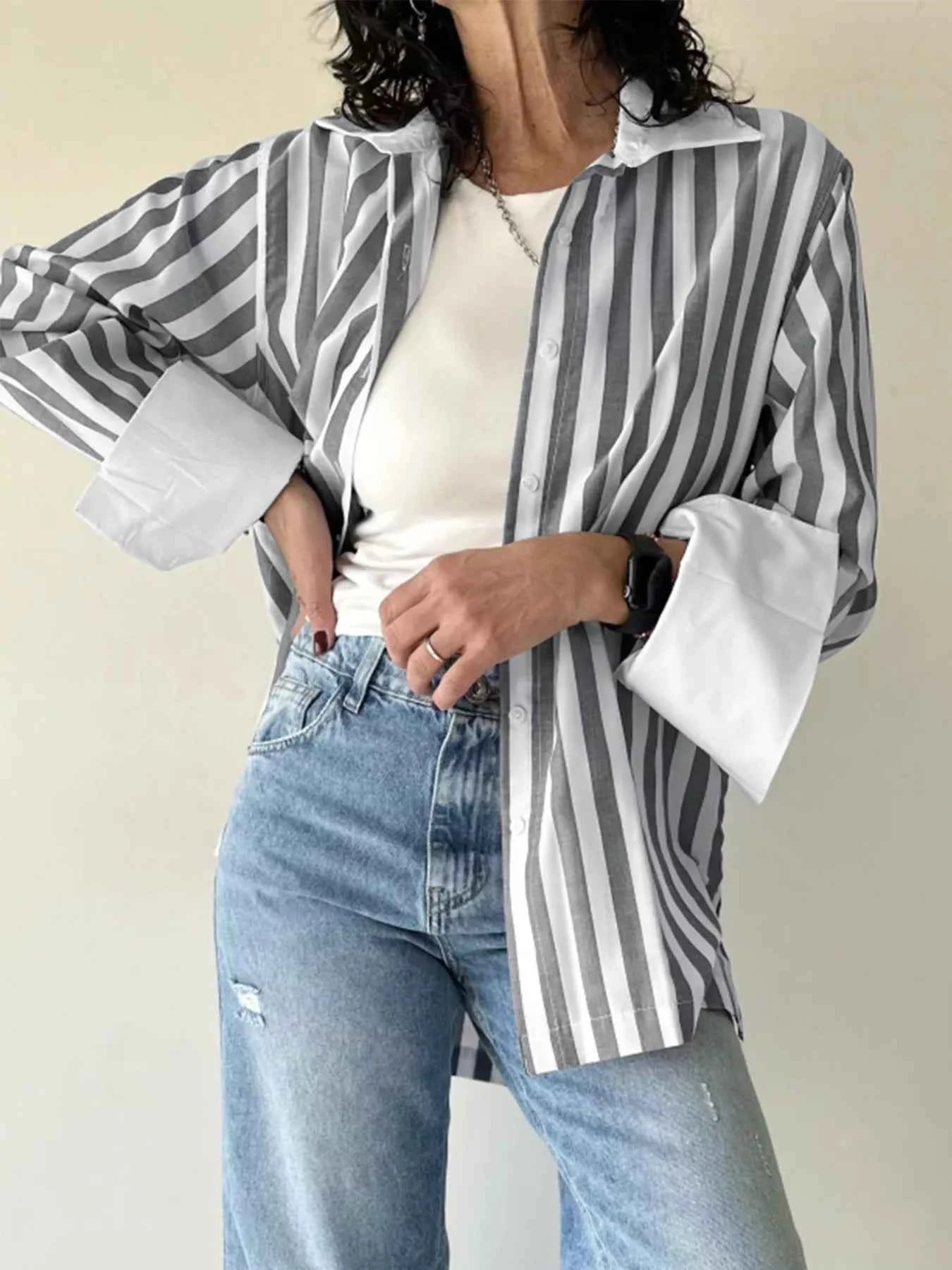 Striped Oversized Button-Up Shirt 6645121e-0f03-4596-b70f-c4f5d78f55b4-Max-Origin