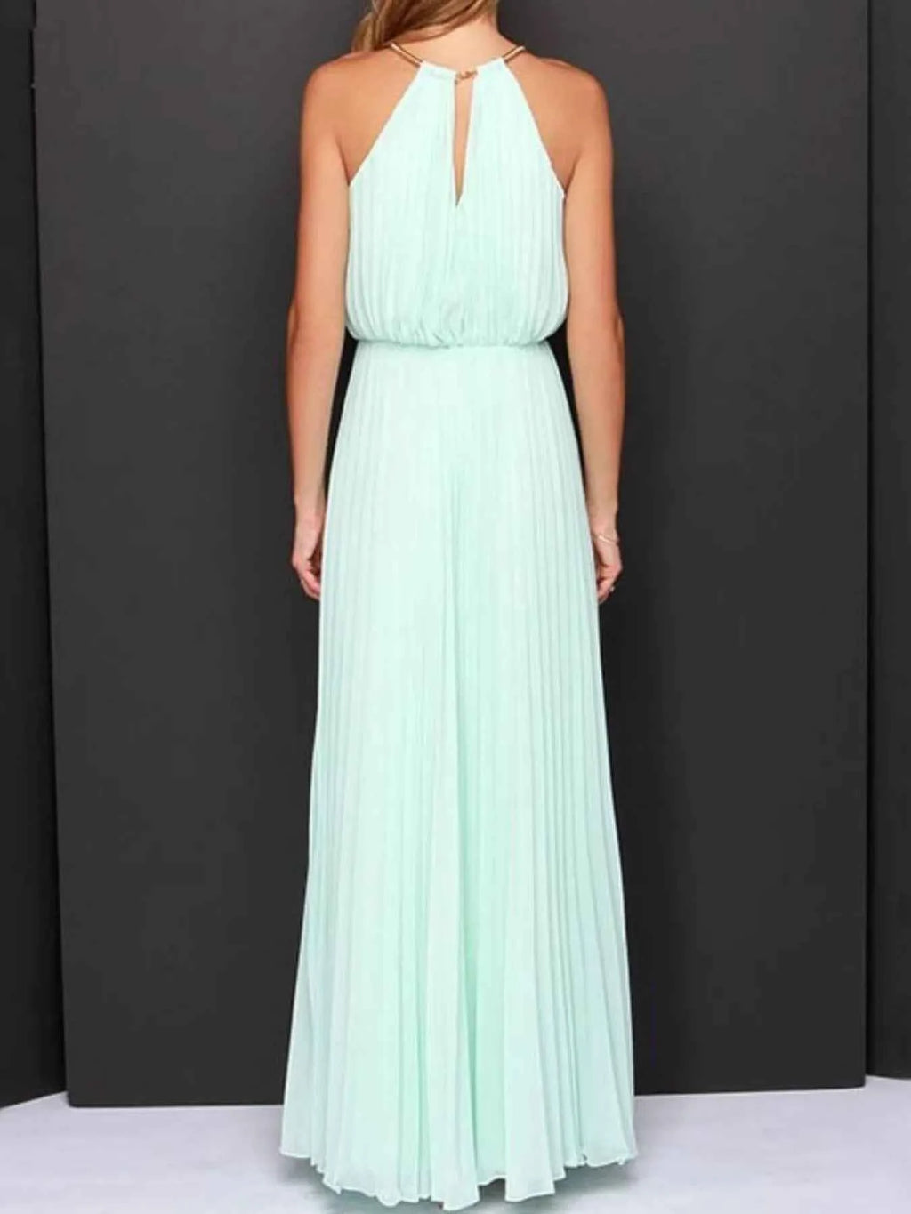 Pleated Sleeveless Maxi Tank Dress 665078a7-ea52-44cd-94c9-781fa9b667b9-Max-Origin