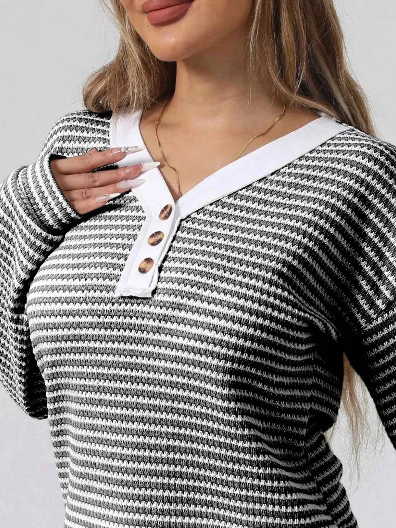 Striped Button Detail Long Sleeve Top 665dc4d4-aed9-49d5-b9bf-acac4e3d43df-Max-Origin