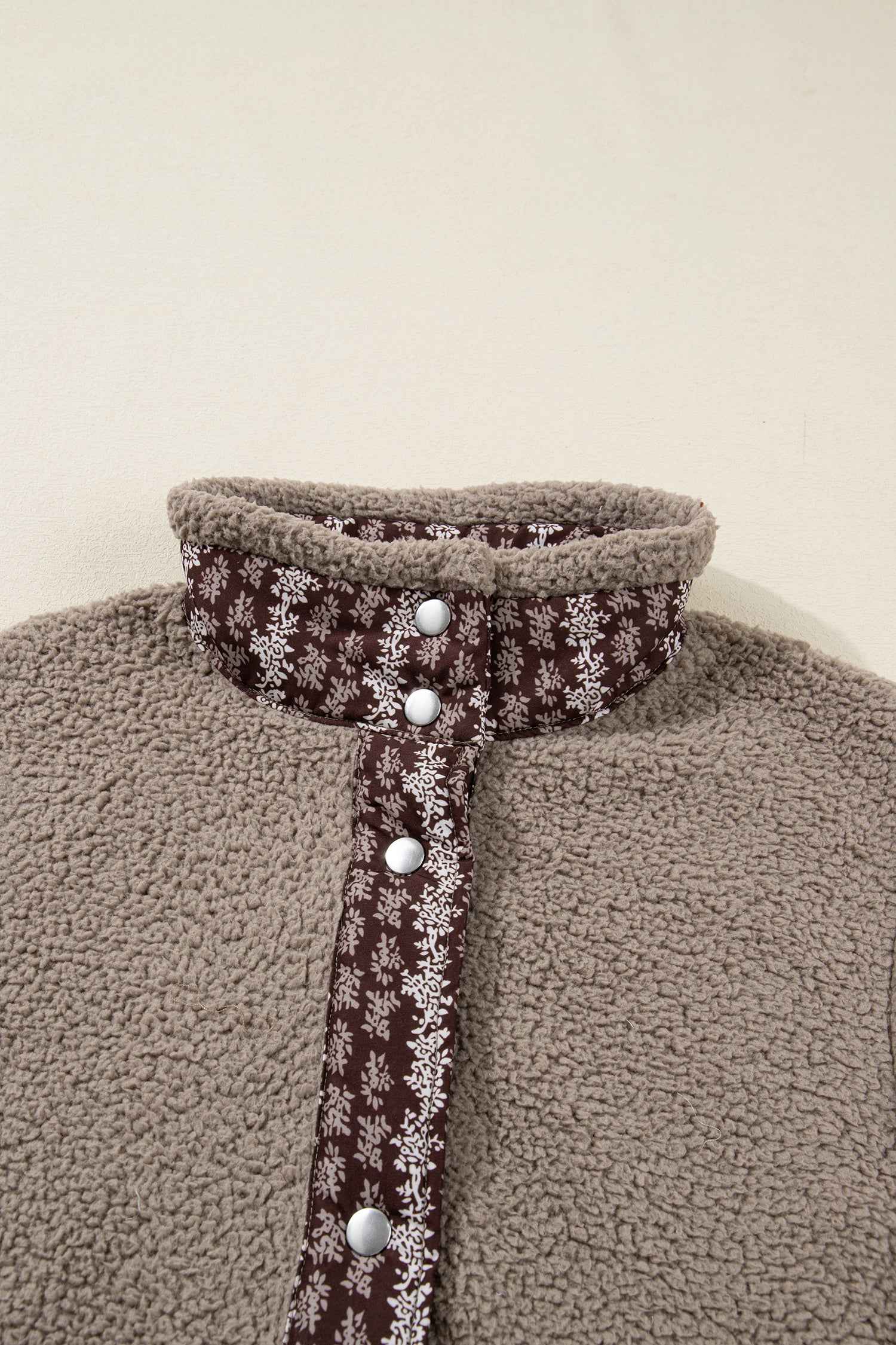 Goat Side Bows Sherpa Fleece Vest 666f3f7ca42cc8c5