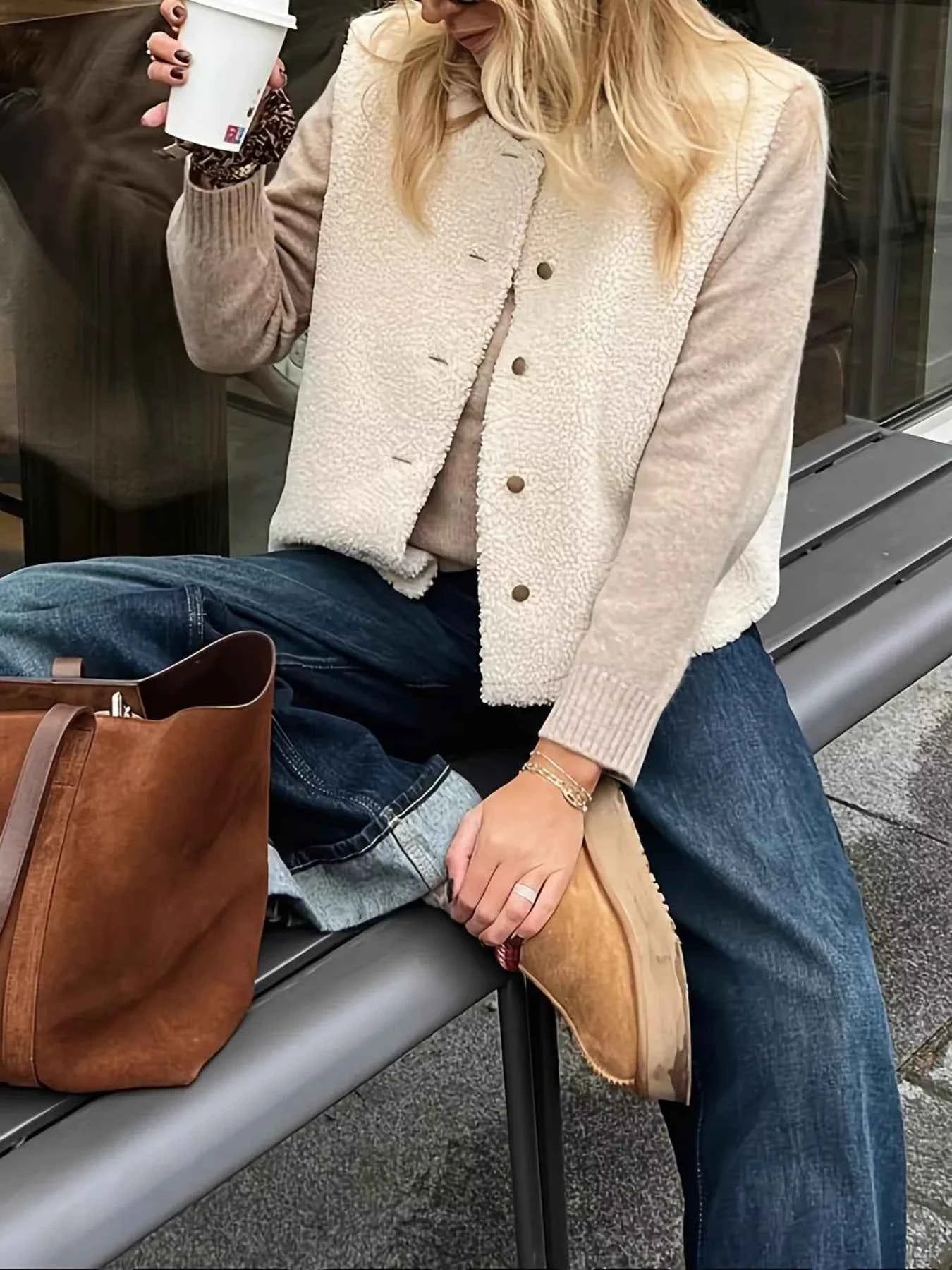 Button-Down Sherpa Vest Coat White 6684d39243bb487397a286cc9832e2d4-Max-Origin