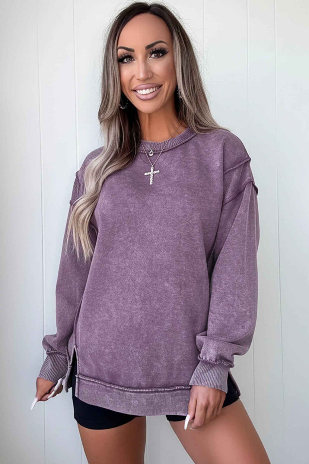 Valerian Mineral Wash Exposed Seam Side Slit Sweatshirt 673c6b3738ceceb5