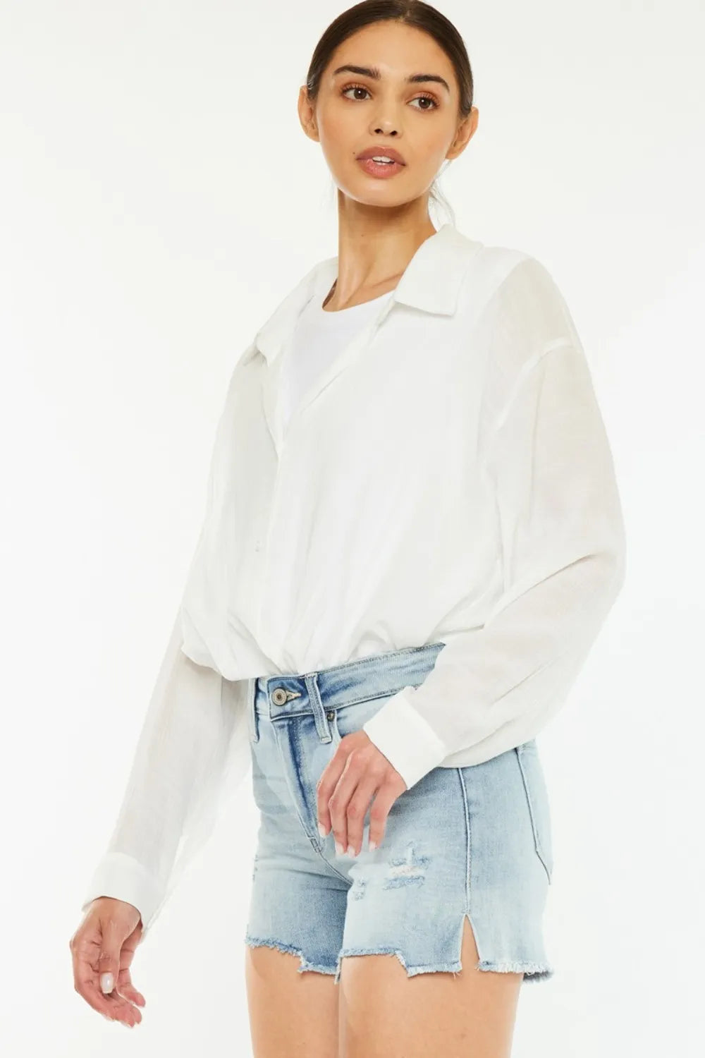 Kancan High Rise Side Slit Denim Shorts 6765986e-cf7d-4022-b024-b8d2eb5f739b-Max