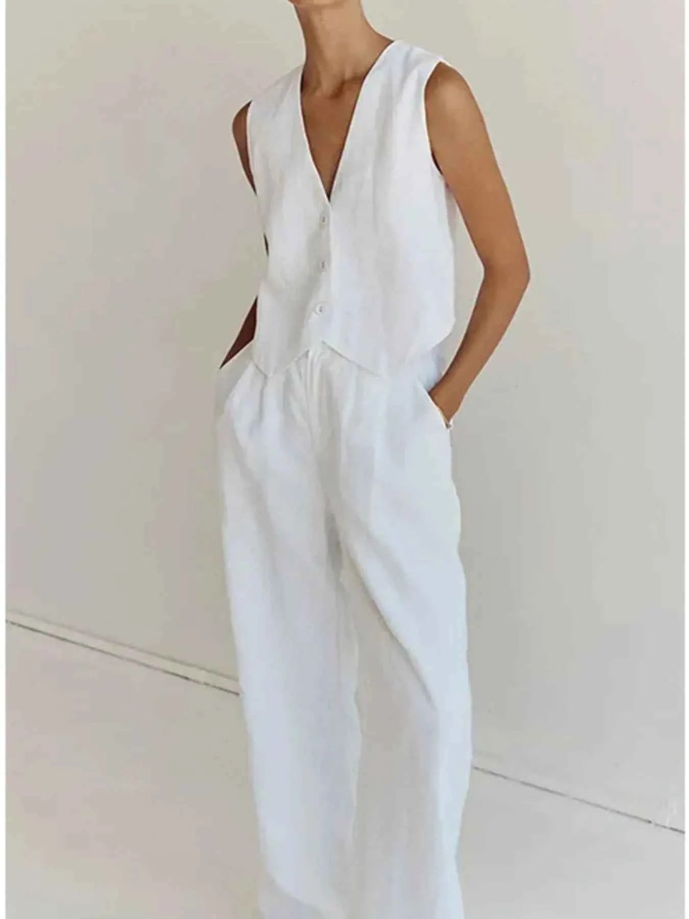 Full Size V-Neck Vest and Wide Leg Pants Set Plus Size White 67b2fa65-f9d6-4965-ba47-cd4c33d58a4c-Max-Origin