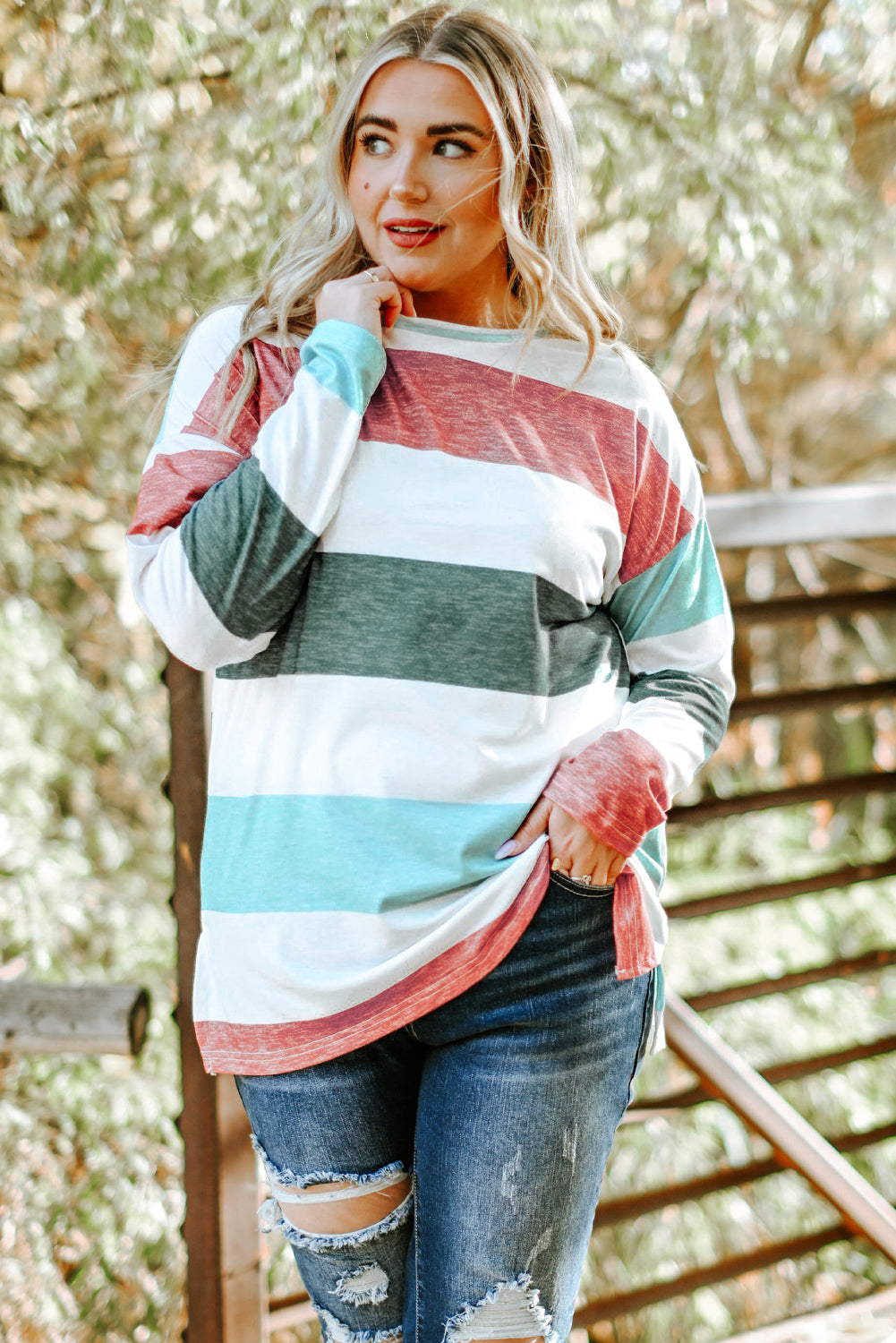 Green Plus Size Colorblock Pullover Top 67b6edfc54af8c18