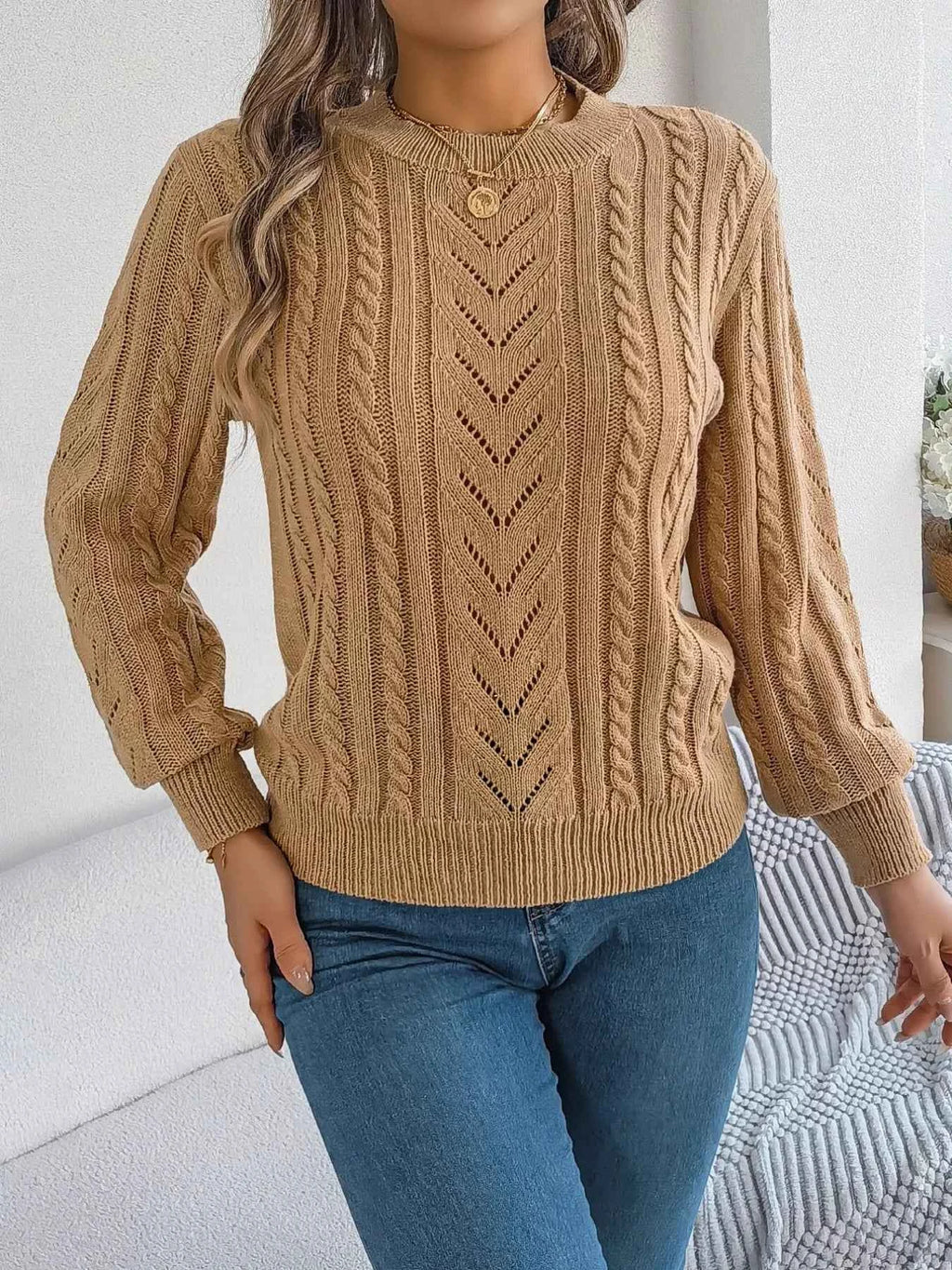 Cable-Knit Round Neck Sweater 6870cb99-0419-48cf-8b14-6b77fb0f8601-Max-Origin