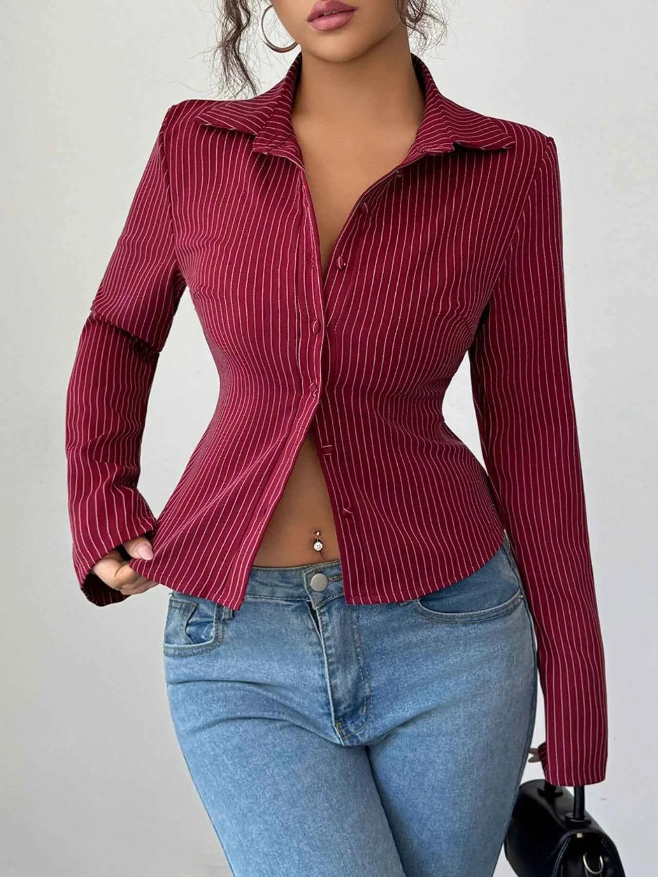 Striped Button-Up Fitted Shirt 688c06d9-9f49-4ac9-95a6-5e5574f7efa5-Max-Origin