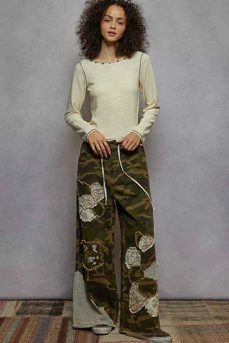 POL Round Neck Long Sleeve Contrast Stitching T-Shirt with Stud Detail 6896dd86-0cb3-4d88-b8df-1b3541863f67-Max-Origin