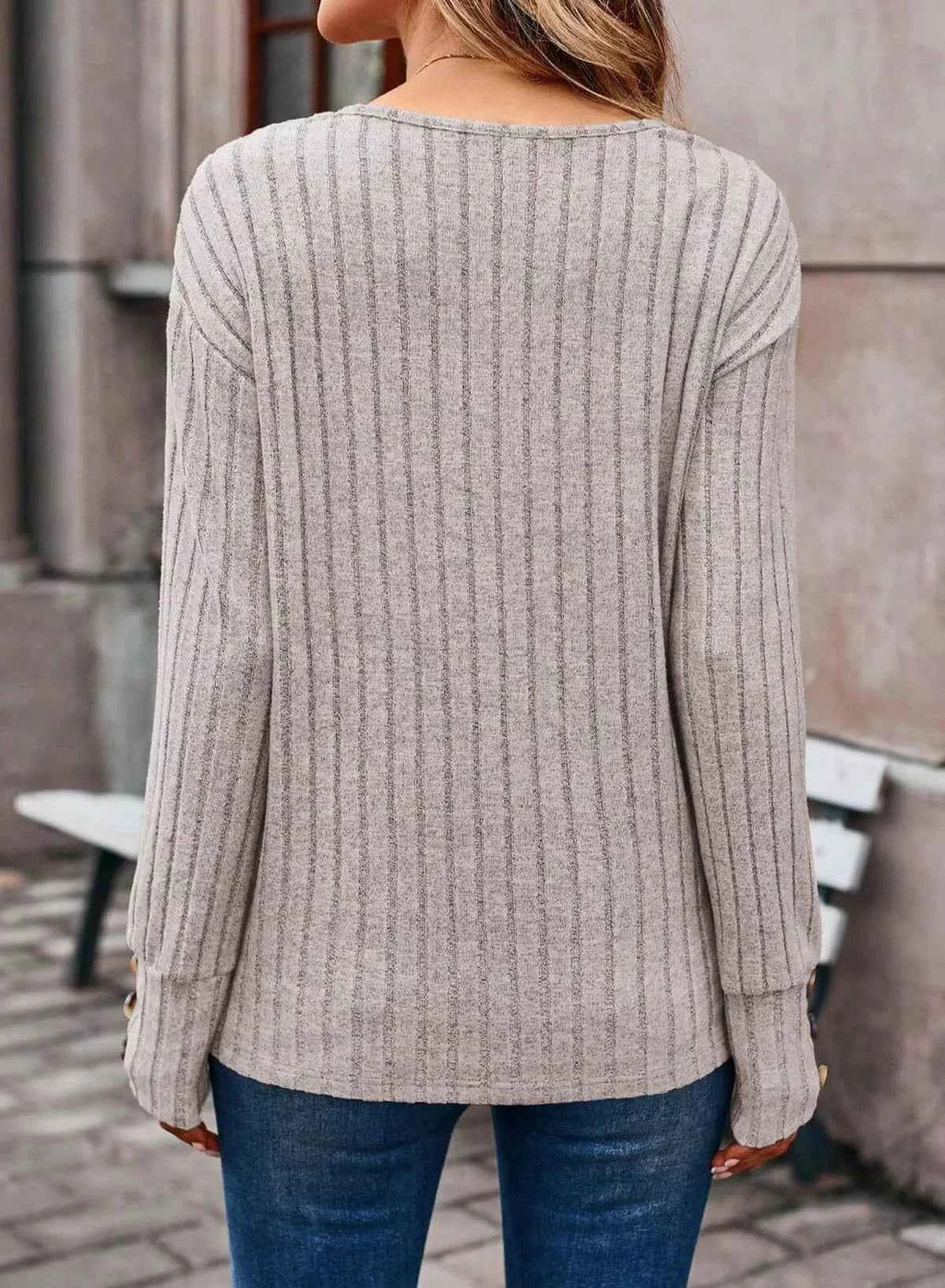 Ribbed Knit V-Neck Top 690dcd19-551a-4e76-8d05-d84c5a1c7da3-Max-Origin