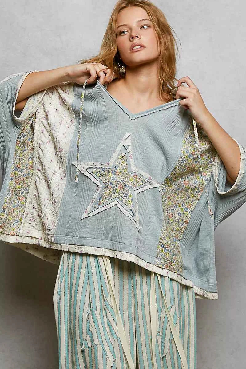 POL Floral Star Patch Hooded Blouse with Lace Contrast Detail 691ec354-33eb-423a-84c6-14ccf2f4e18a-Max-Origin