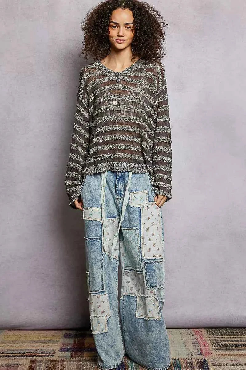 Stripe Pattern V-Neck Long Sleeve Knit Top 69714900-53f1-4617-9c50-f8f19c74b5c6-Max-Origin