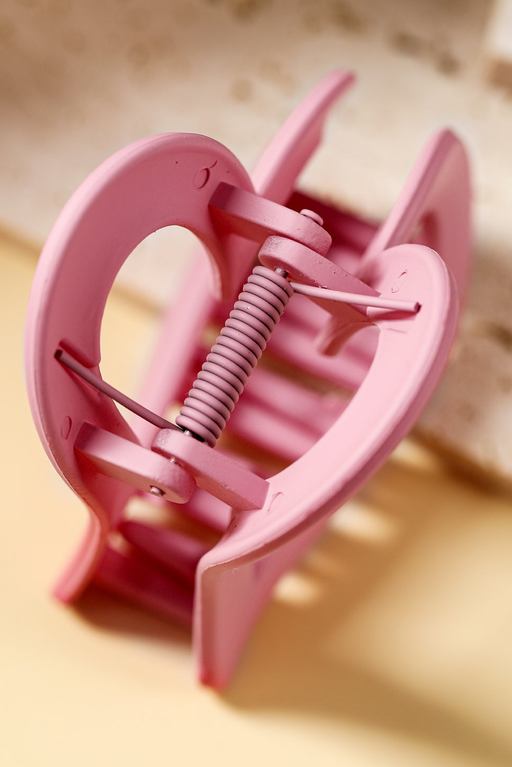 Light Pink Simple Frosted Heart Shaped Hair Claw Clip 698d9dc47f0a3af1