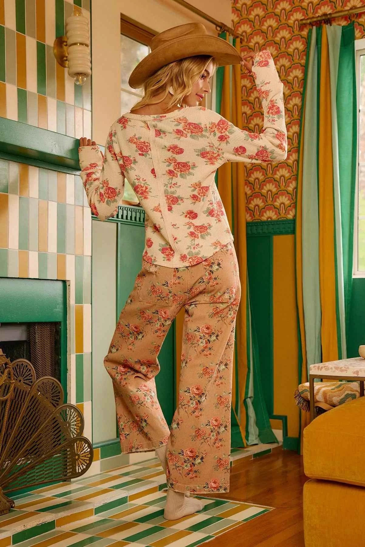 Floral Print Washed Waffle Thermal Top With Thumb 698ecc308f084b70b23c148a5d060455-Max-Origin