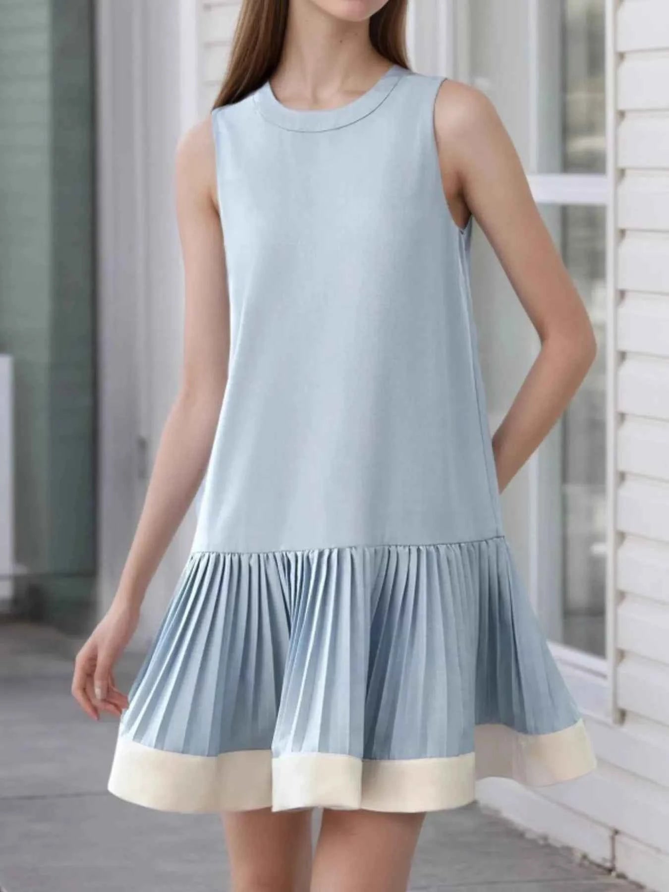 Sleeveless Pleated Hem Dress 699bf524-07e2-4d52-b6d6-3c9bf0bf1d04-Max-Origin