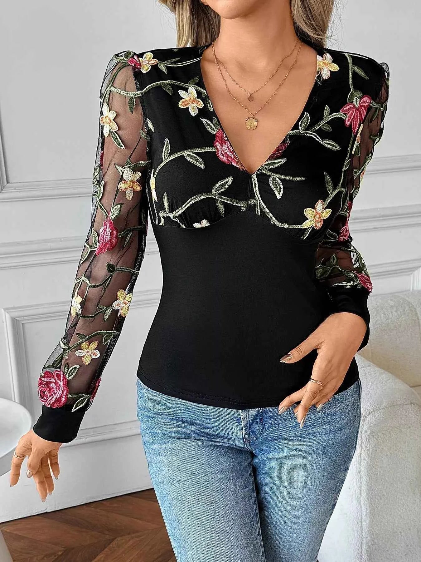 Floral Mesh Sleeve V-Neck Top 69a13e5186724d41a5b2fb9e914eb328-Max-Origin