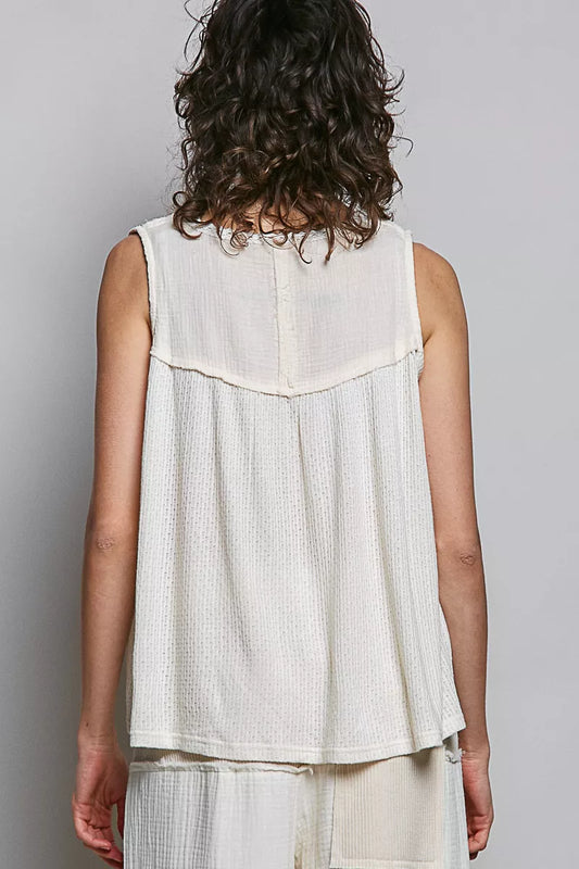 Lace Detail Floral Double Gauze Patch Sleeveless Top 69db2f1c-2a73-4f9a-b18c-fa6b8ce02bd1-Max-Origin