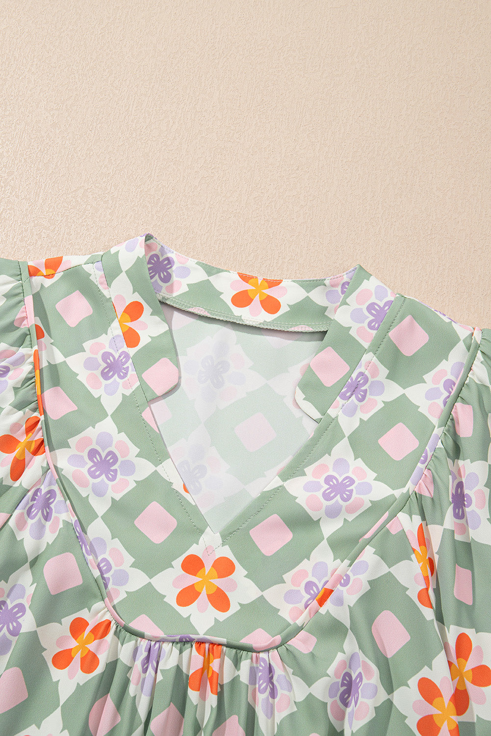 Green Geometric Floral Print 3/4 Sleeve Notched Neck Mini Dress 6a06e5271f2e058c