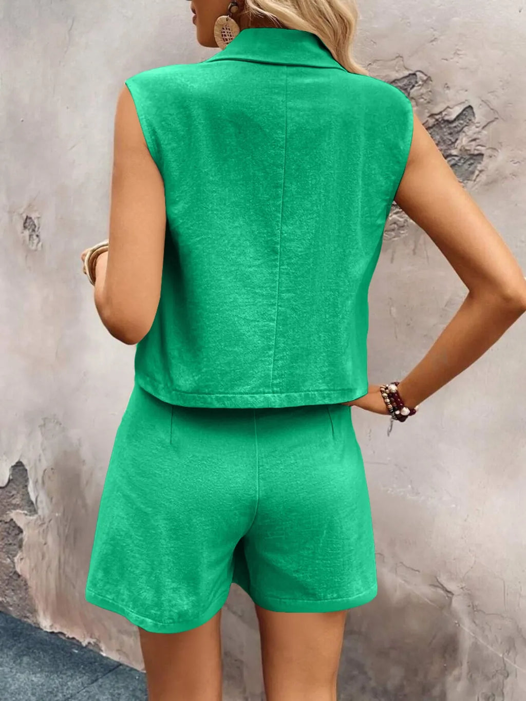 One Button Sleeveless Top and Shorts Set 6a5d30f1-ce57-4e4c-a2bb-9c521ebda8f5-Max-Origin