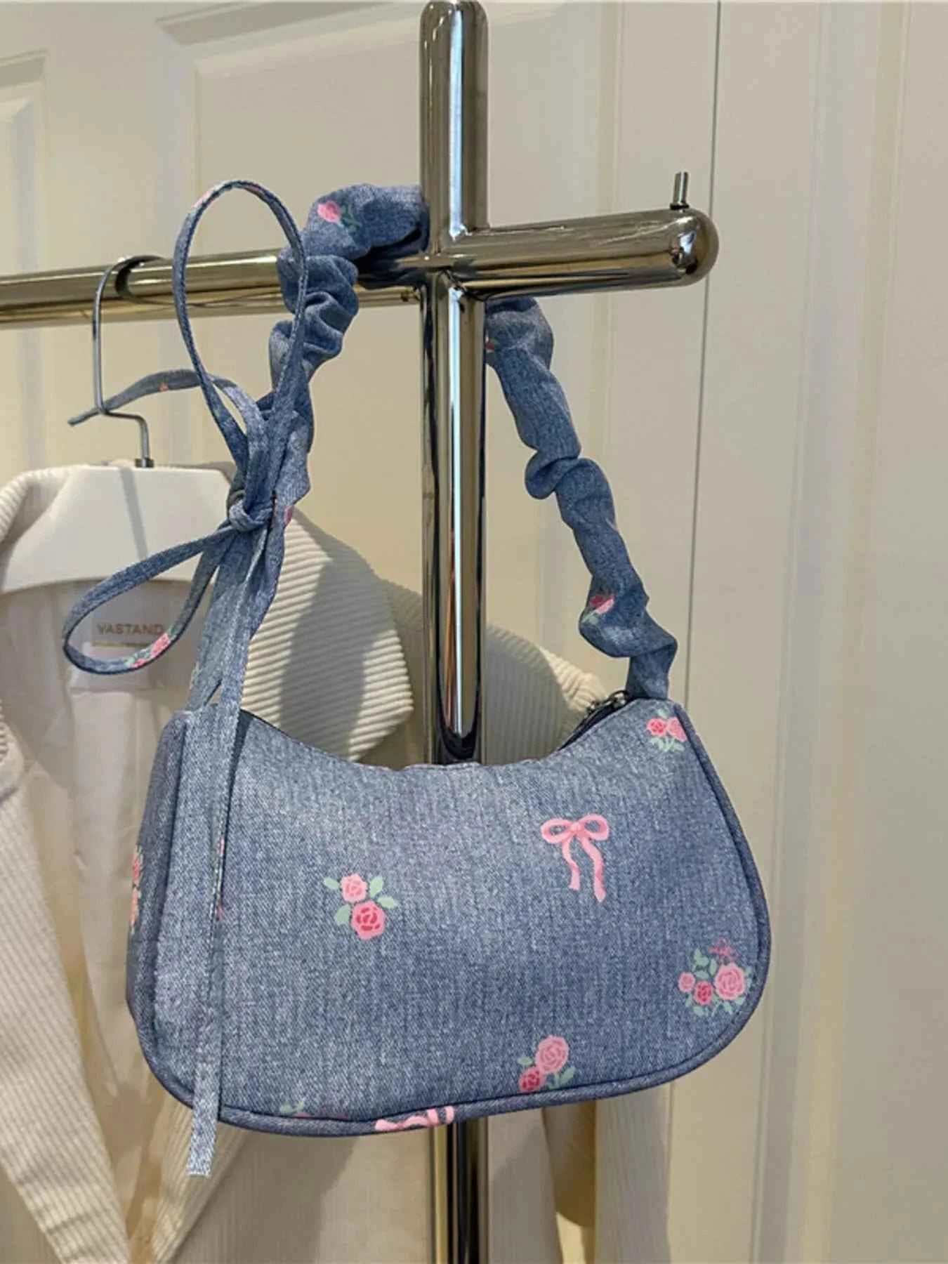 Embroidered Ruched Strap Shoulder Bag 6a80dd76afb7424085a0d3230d168ed9-Max-Origin