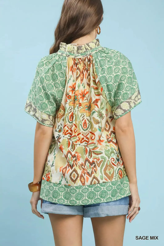 Mixed Print V-Neck Short Sleeve Top 6aefc3c7-85a1-4139-a87d-71d722955fd9-Max-Origin
