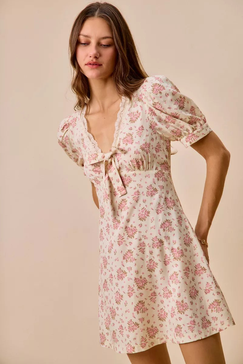 SO ME Floral Lace Trimed Short Sleeves Mini Dress 6b4a6cd6666f423ab9b0e61ba665c0e1-Max-Origin