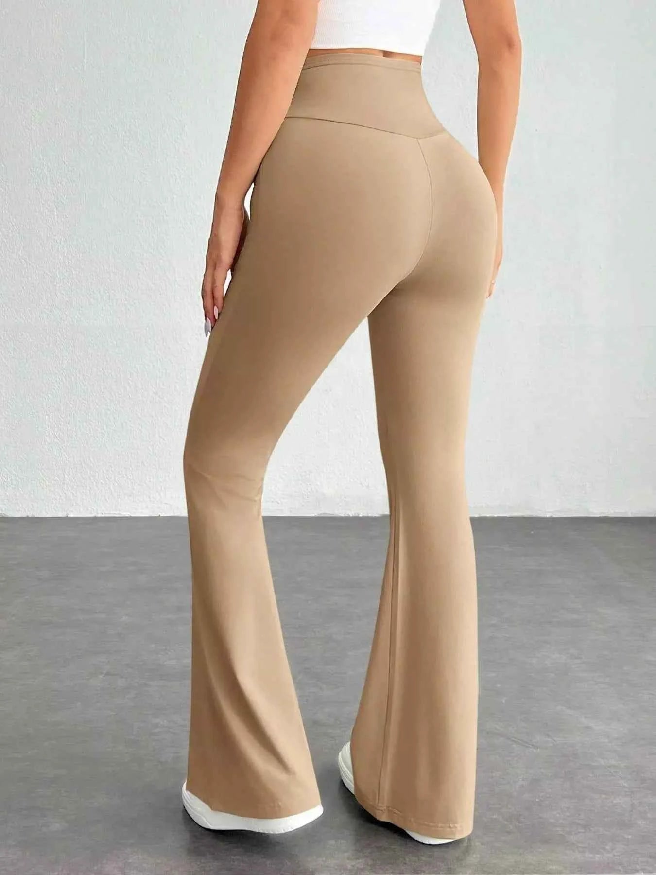High-Waisted Flare Pants 6b516bbc71414631bbd37537560e6e43-Max-Origin