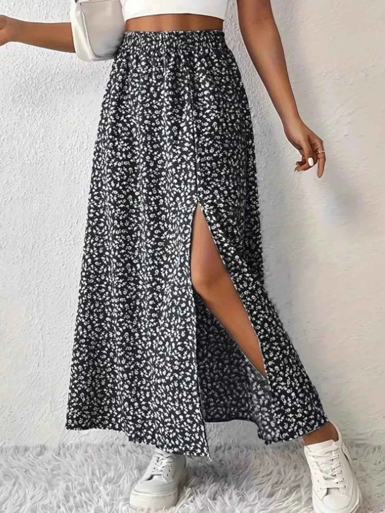 Slit Printed Skirt Black 6b6e4c9d-fcc8-4fc8-bfff-e9c5e0d40d88-Max-Origin