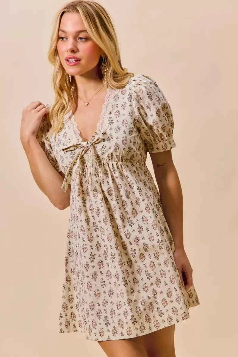 SO ME Floral Print Lace Trim Short Sleeves Mini Dress 6b86382629c741fc968dcf6e851210d8-Max-Origin