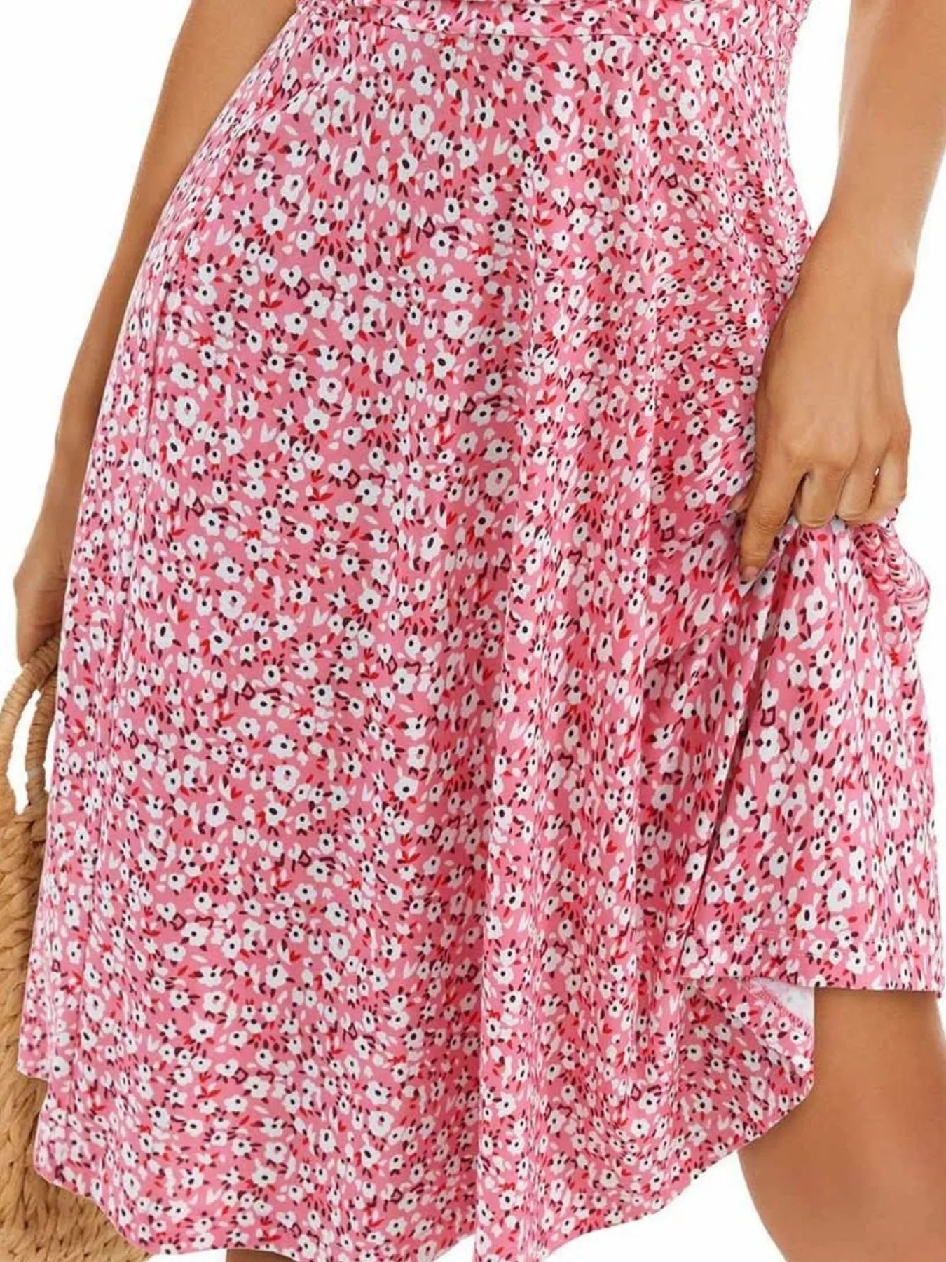 Printed Halter Neck Dress 6b87f29a-1685-4d34-bcb2-27dba73b8a15-Max-Origin