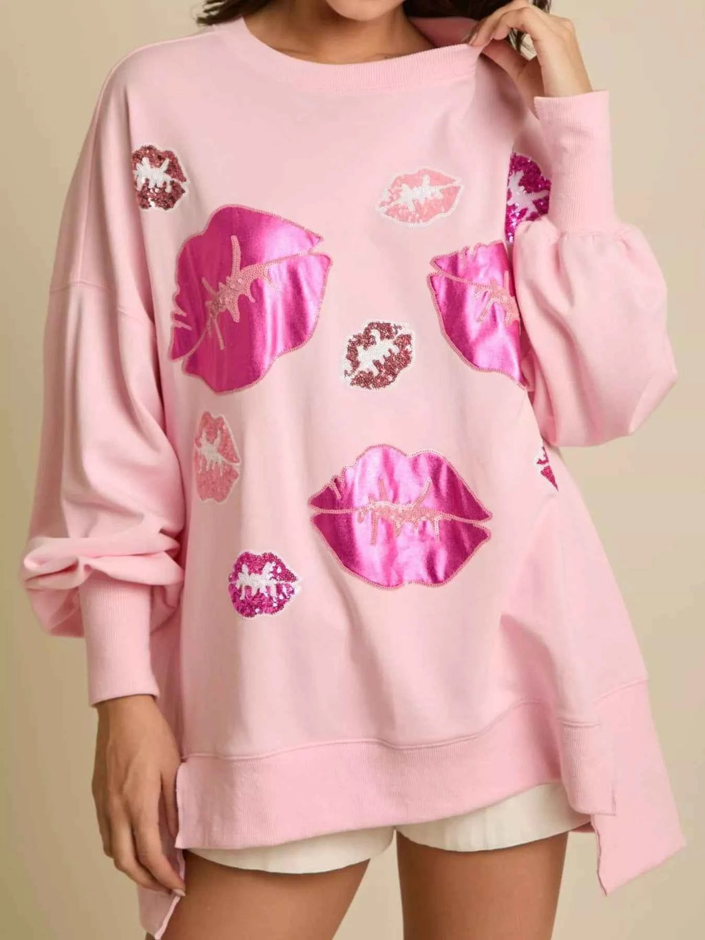 Lips Round Neck Dropped Shoulder Sweatshirt Pink 6ba4ebc4-7022-4b9c-8740-2c366a7b997d-Max-Origin