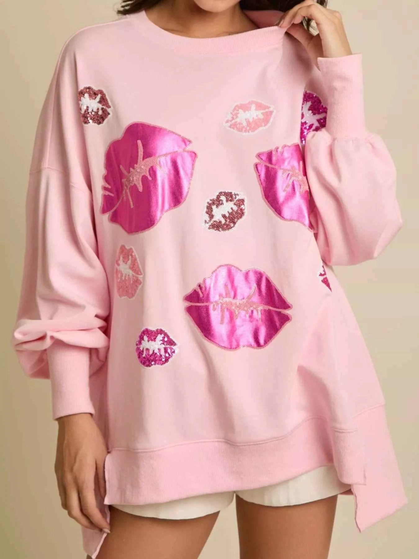 Lips Round Neck Dropped Shoulder Sweatshirt Pink 6ba4ebc4-7022-4b9c-8740-2c366a7b997d-Max-Origin