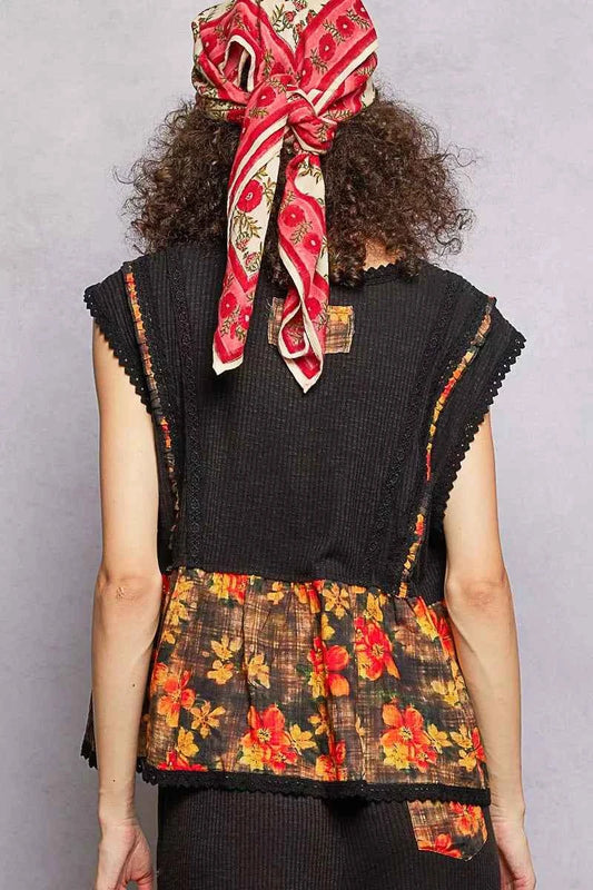 Lace Detail Floral Cropped Ruffled Top 6bacfd6d-9909-4fee-a241-5c93bde80bae-Max-Origin