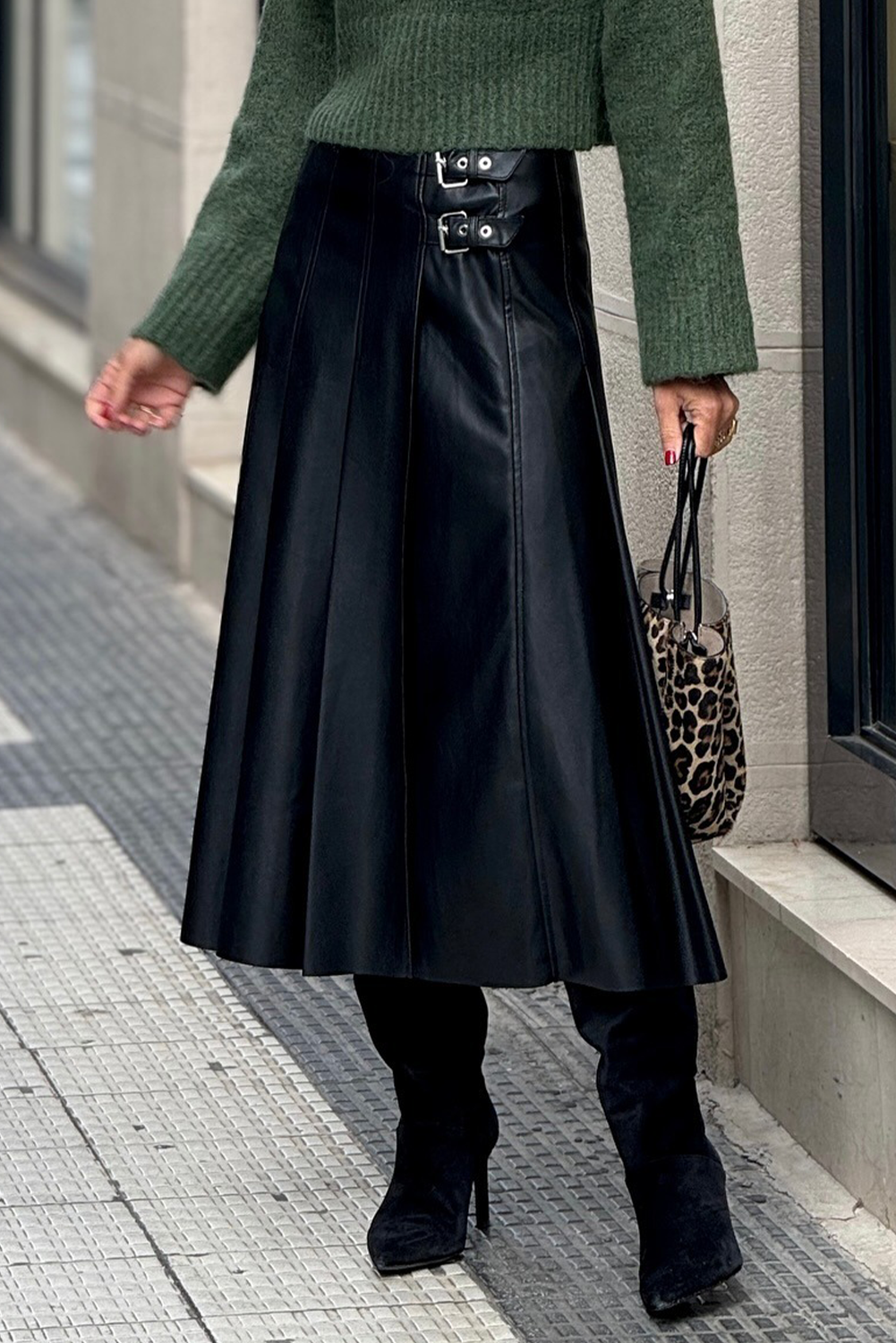 Black Faux Leather Retro Buckle Detail Pleated Stitch Flared Midi Skirt Black 100%PU 6c4b1b32d61b4b62