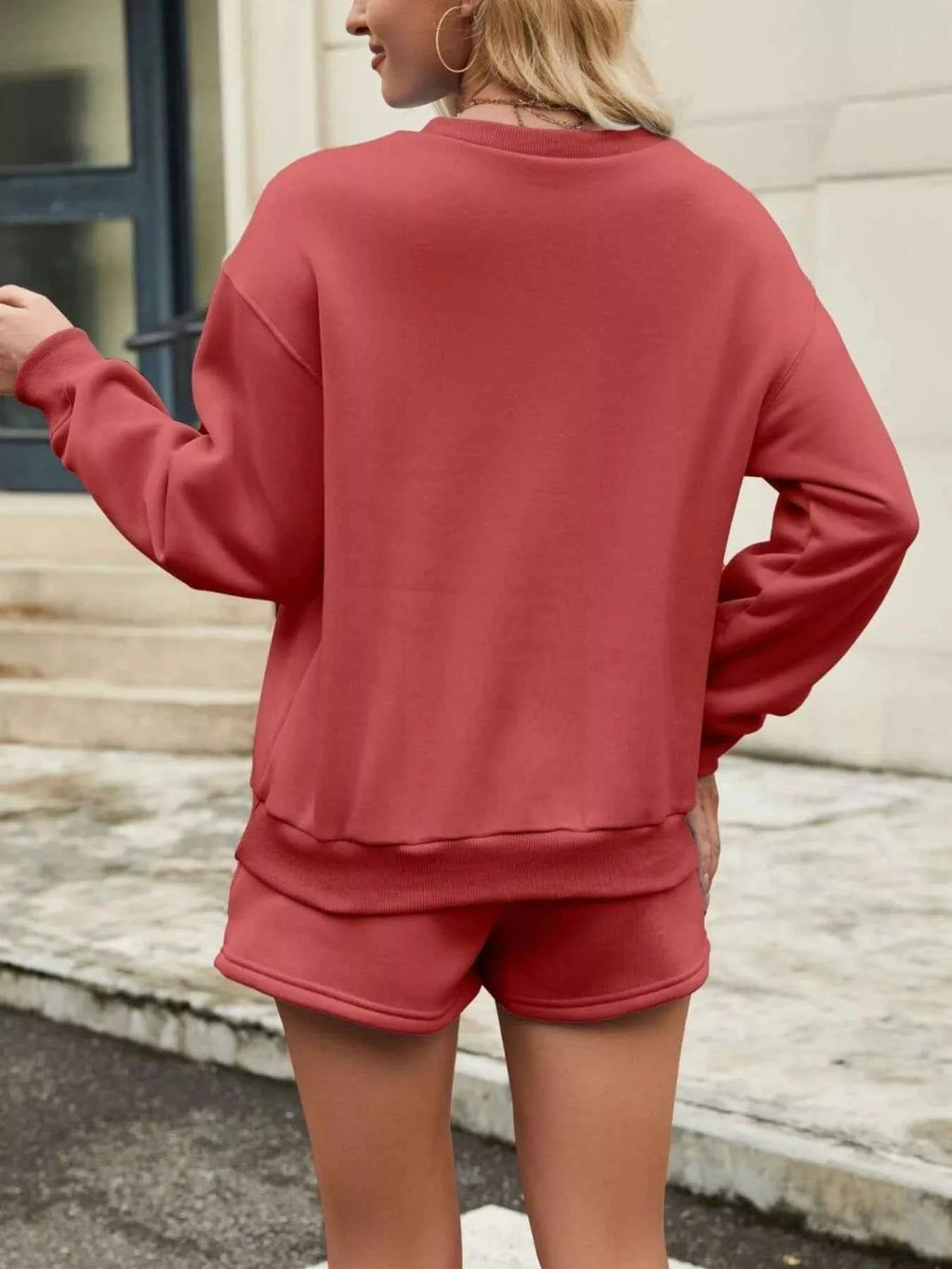 Round Neck Dropped Shoulder Top and Drawstring Shorts Set 6c682ecb-2ca8-41d7-8adc-f821399a9200-Max-Origin