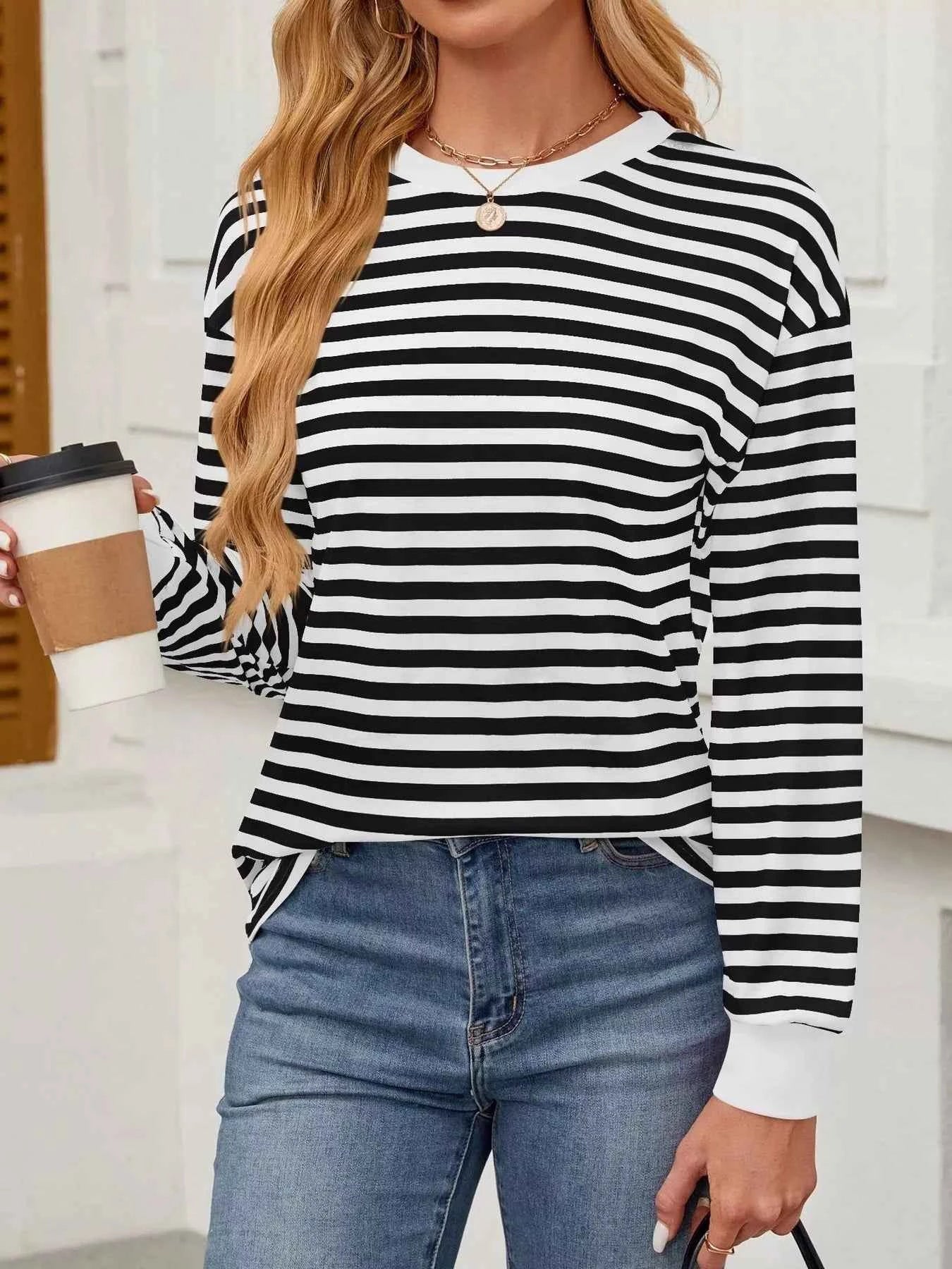 Striped Round Neck Long Sleeve T-Shirt Black And White 6c78f6ac6e6c43aaa6c413fc0fec3dc2-Max-Origin