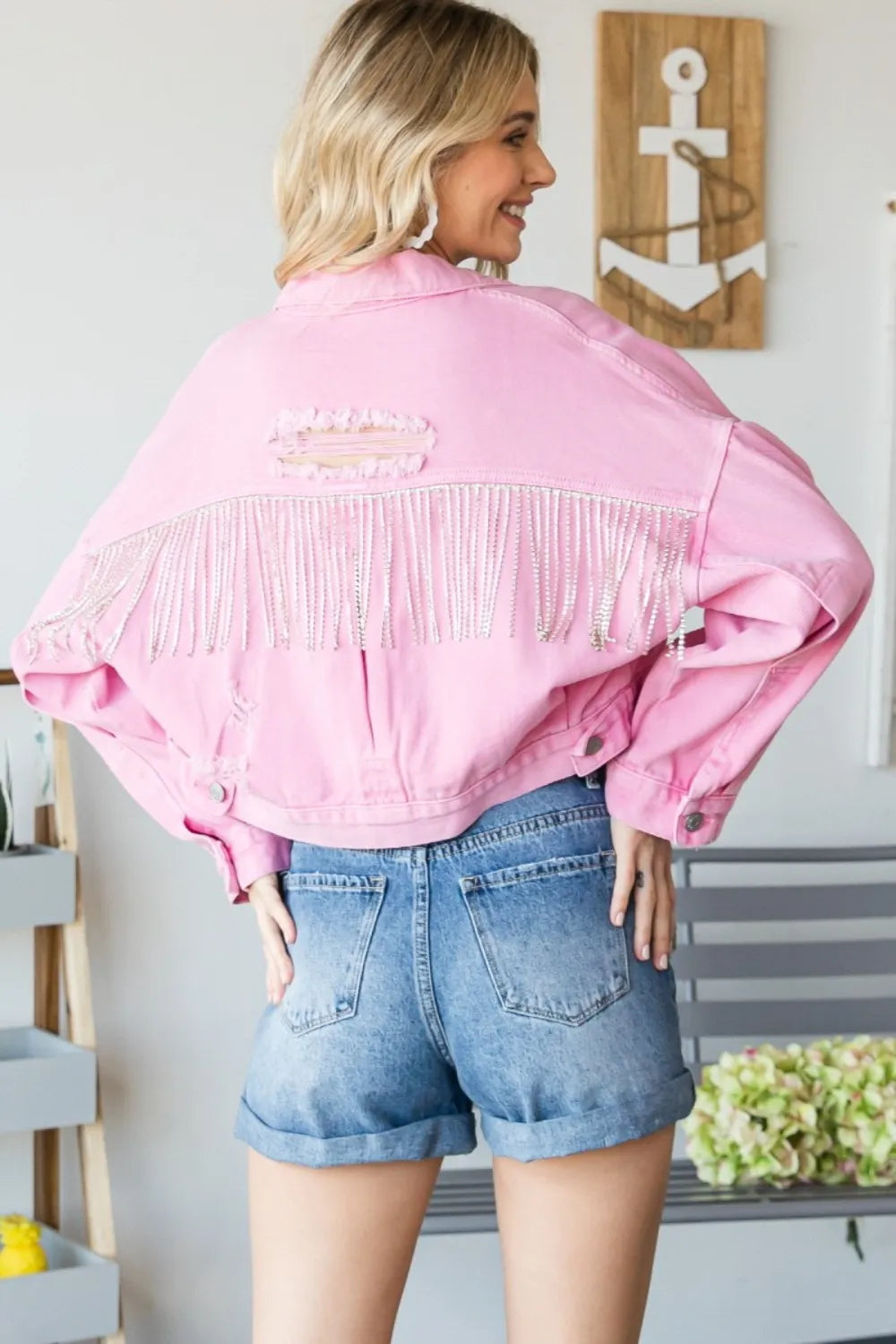 Veveret Fringe Distressed Button Up Denim Jacket 6c8ff8bf-eac4-4d43-8794-d44f5b10ff67-Max