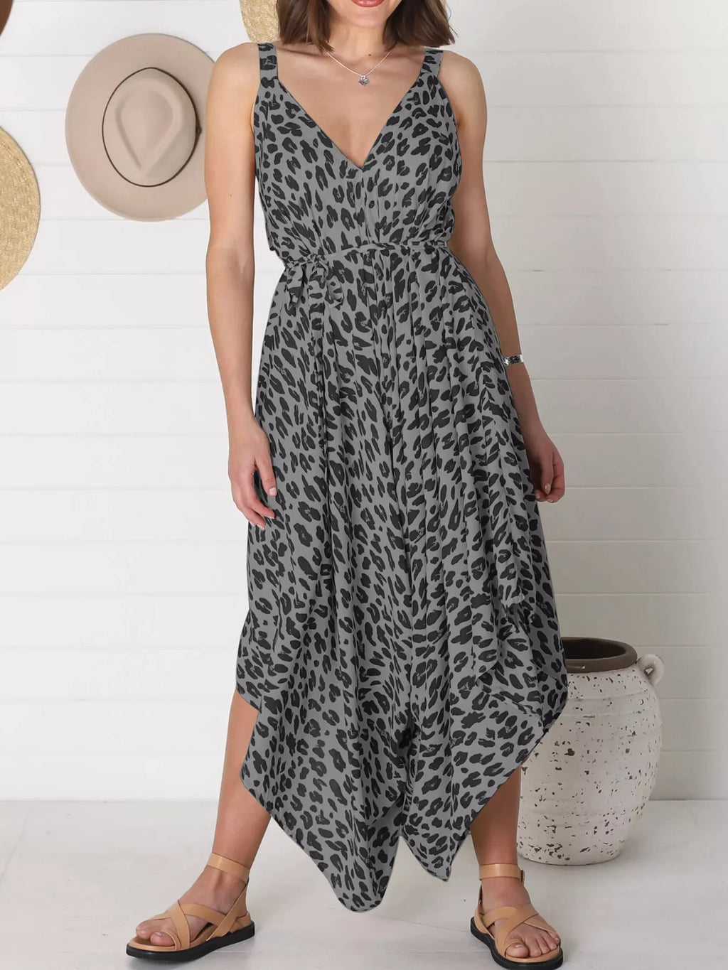 Full Size Leopard Print V-Neck Wide Leg Jumpsuit Plus Size 6ce45a4273b744459ea13325126e5f40-Max-Origin