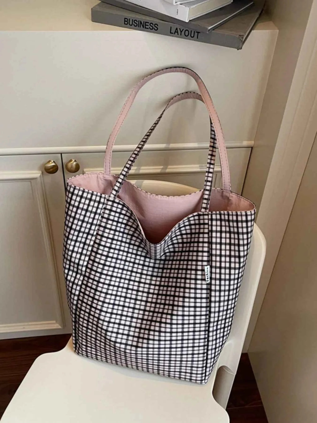 Plaid Pattern Tote Bag 6ce9bb62-b39d-4938-a6e0-578aeec6f6a3-Max-Origin