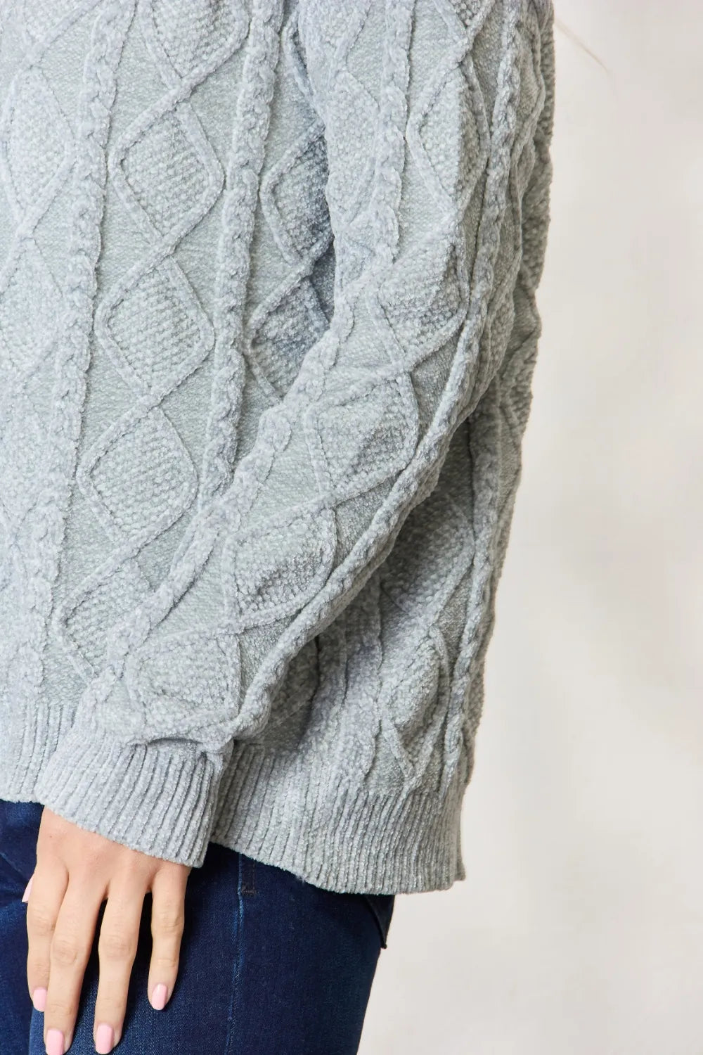 BiBi Cable Knit Round Neck Sweater 6d00f20c-09c1-4146-9f11-6c49bb613f82-Max