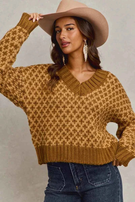 SO ME Color Block Textured Christmas Sweater V Neck Top 6d344cdd3cfe482c8aaf0cf968895f62-Max-Origin