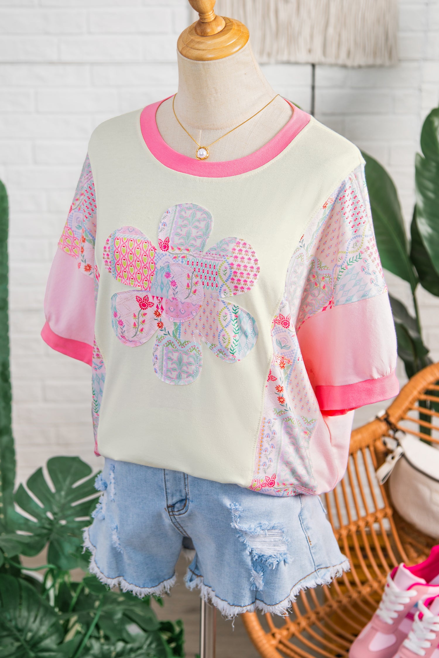 Beige Color Block Floral Patchwork Big Flower Accent Relaxed Top 6dc023c67b60b691