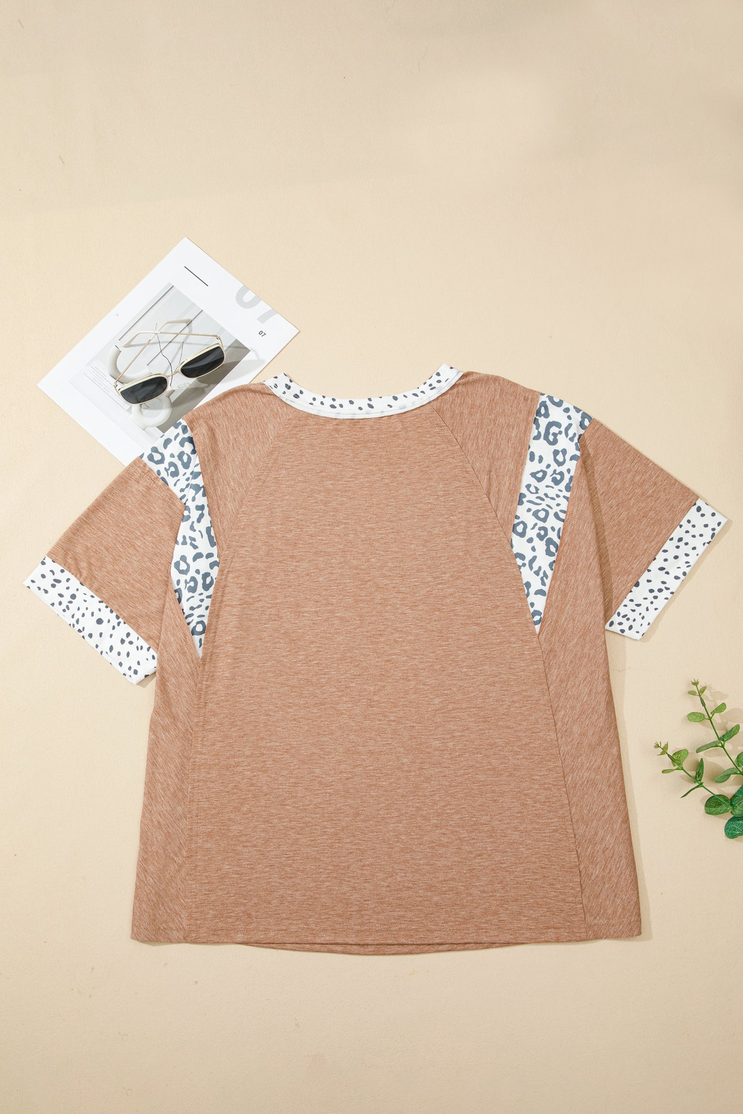 Chestnut Animal Color Block Patchwork Plus Size Tee 6e01f0622da1a258