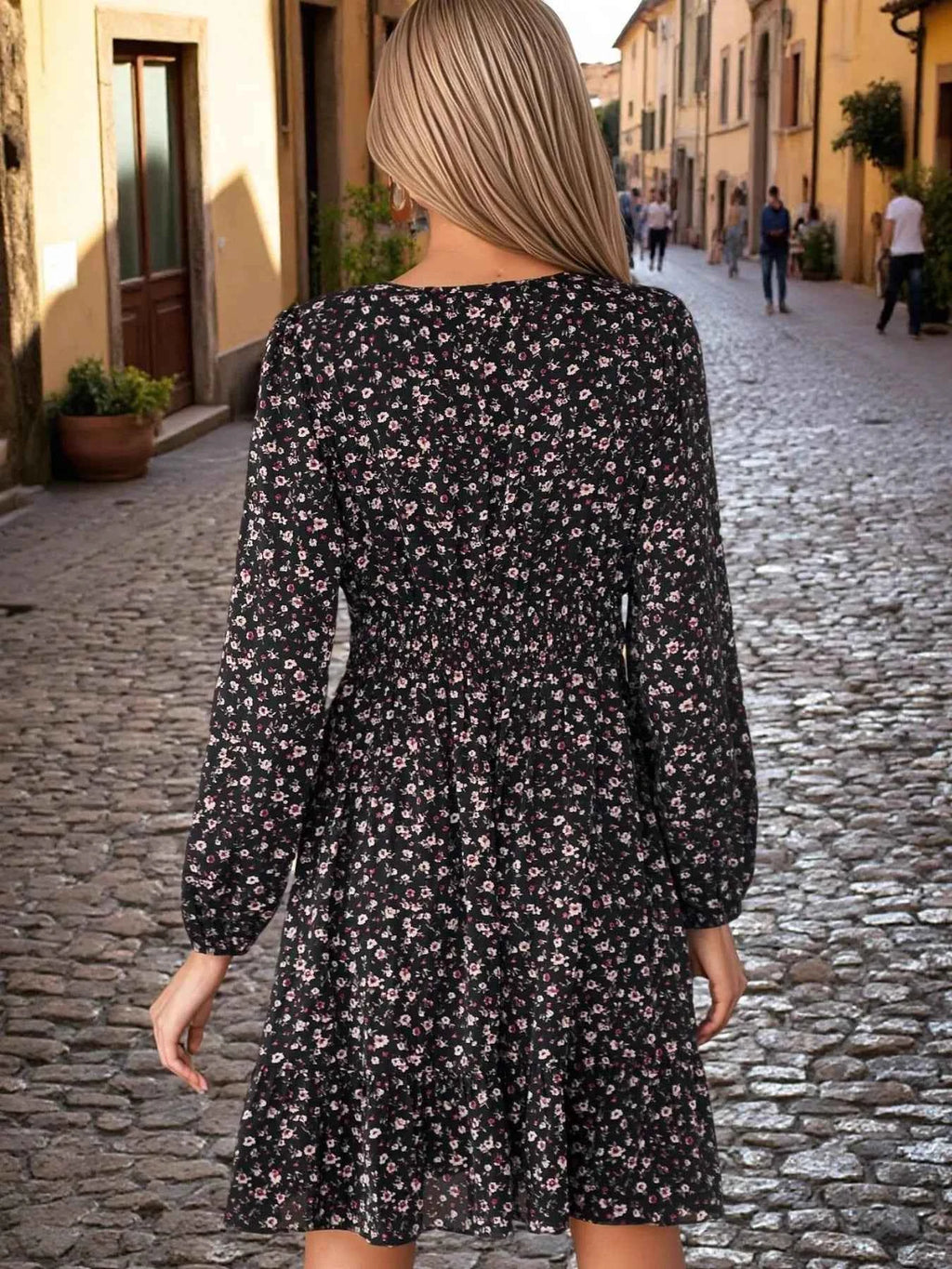 Floral V-Neck Balloon Sleeve Dress 6e1a3564aa6e4cc983247e77da825549-Max-Origin