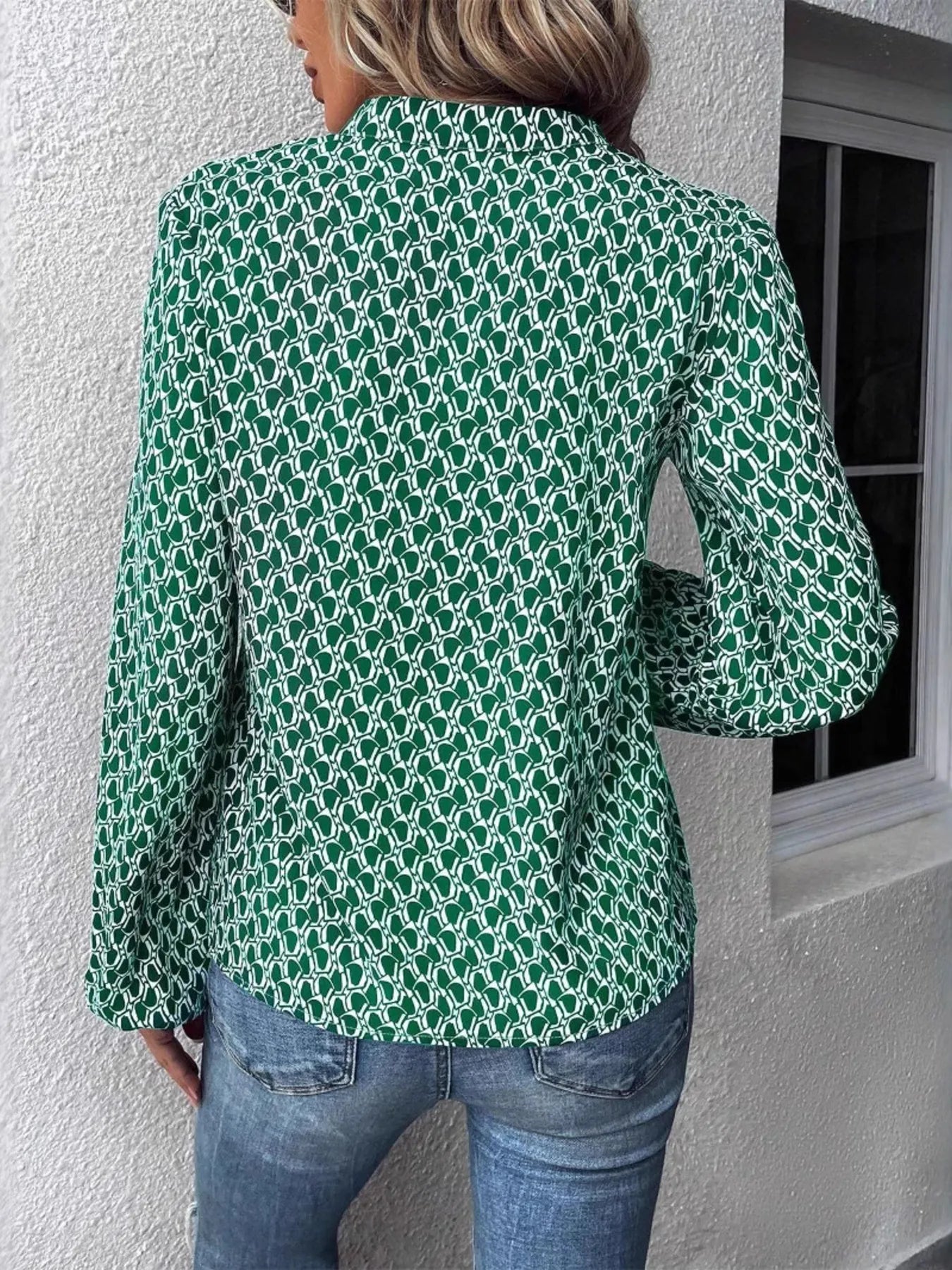 Printed Notched Long Sleeve Blouse 6e48f998150b4e4185f467dfca4f0d76-Max-Origin