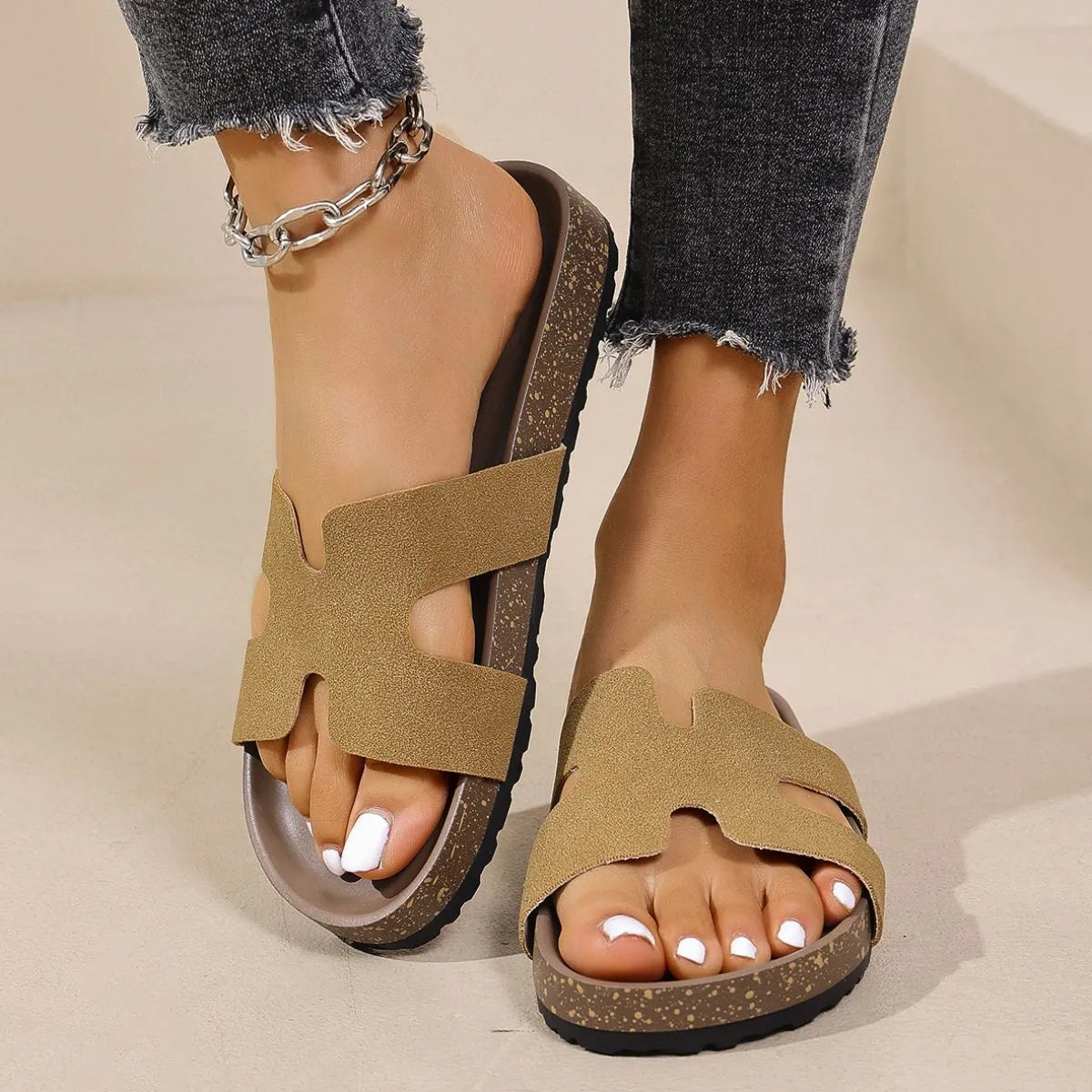 Open Toe Flats Sandals Camel 6e4aa6d9-de13-4a35-8dd6-8a778a1237cc-Max-Origin